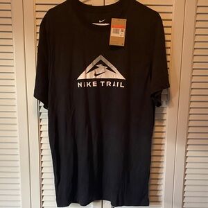 Nike Trail Black Short Sleeve Tee Large